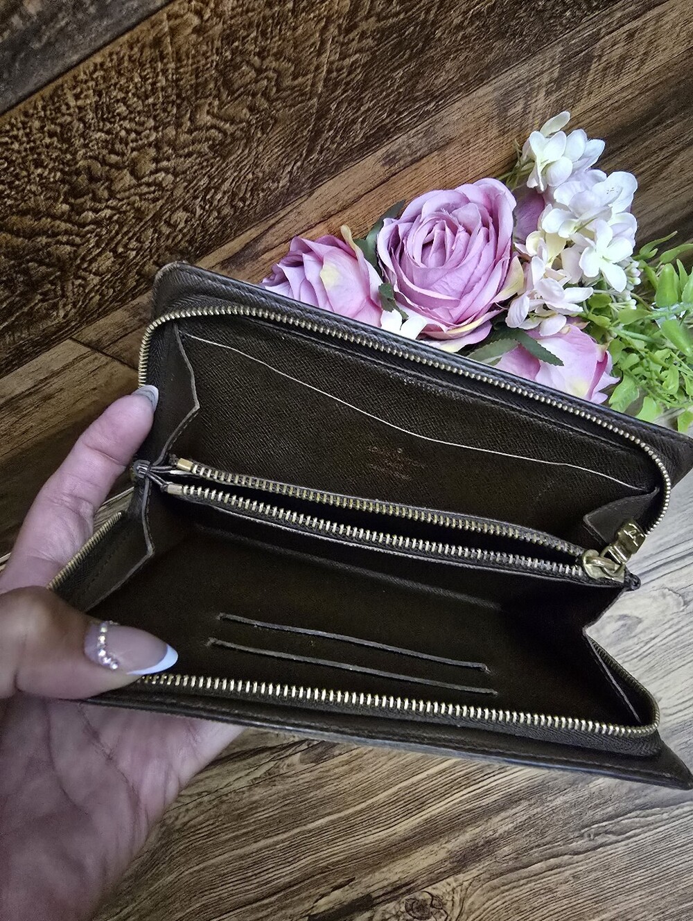 Louis Vuitton✨️Damier Ebene Zippy Wallet - Picture 5 of 5
